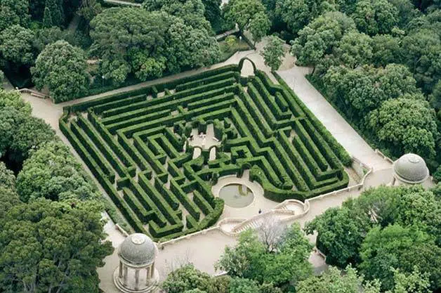 Horta labyrinth park